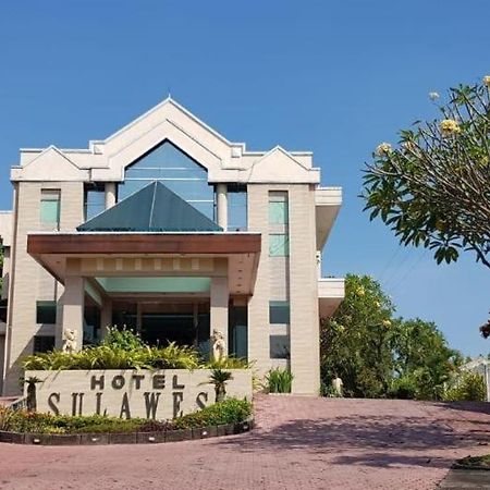 Hotel Sulawesi Jember Exterior photo